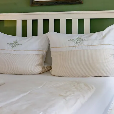 Idyllisches Im Gruenen * Stelle